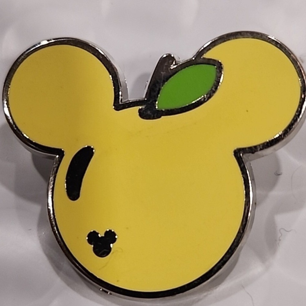 Disney‎ Pin Pear Fruit Food Ears Icon Hidden Mickey Head 00000